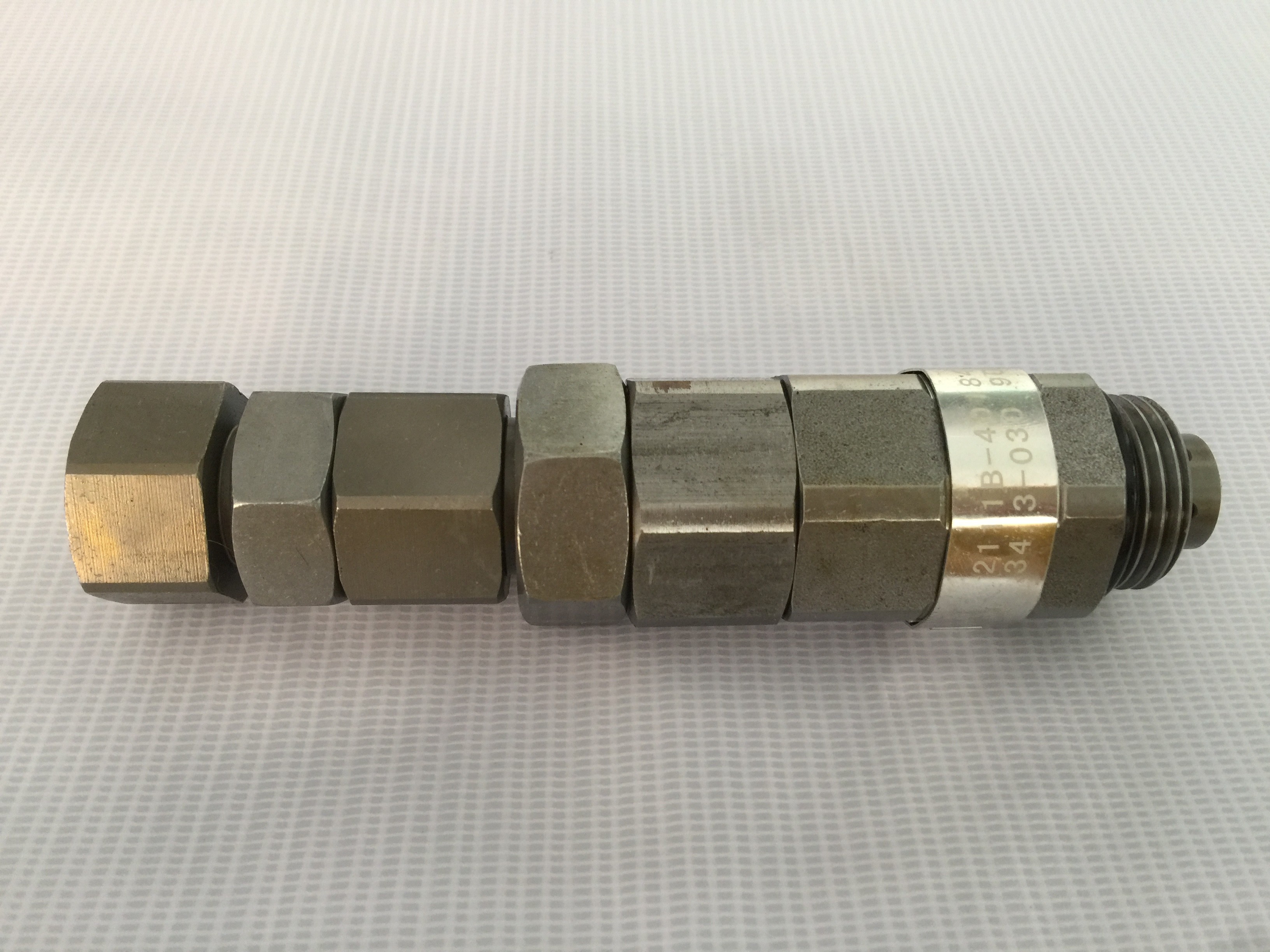 EX2002 Hydraulic Main Relief Valve OEM Standard Hitachi Excavator Parts